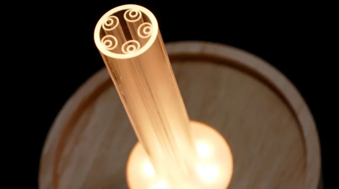 1754984240966207.jpg 640.jpg