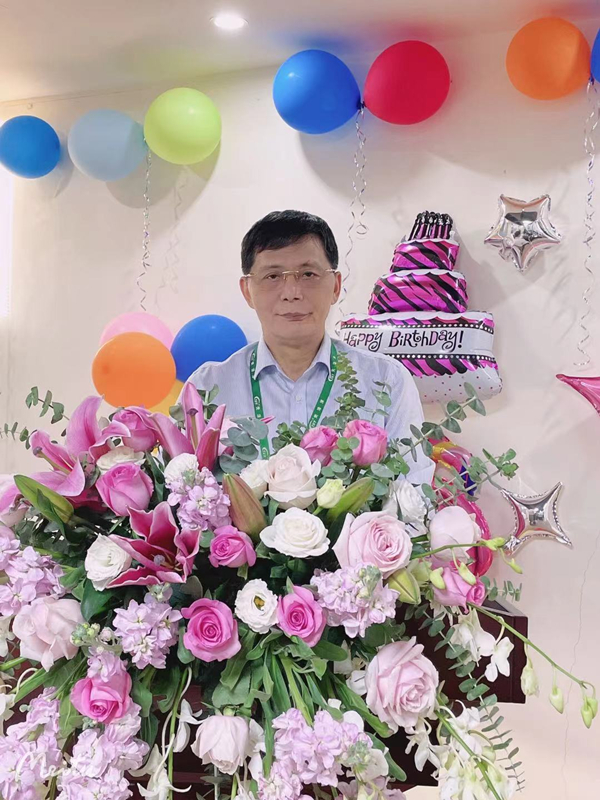 謝鋤董事長(zhǎng)